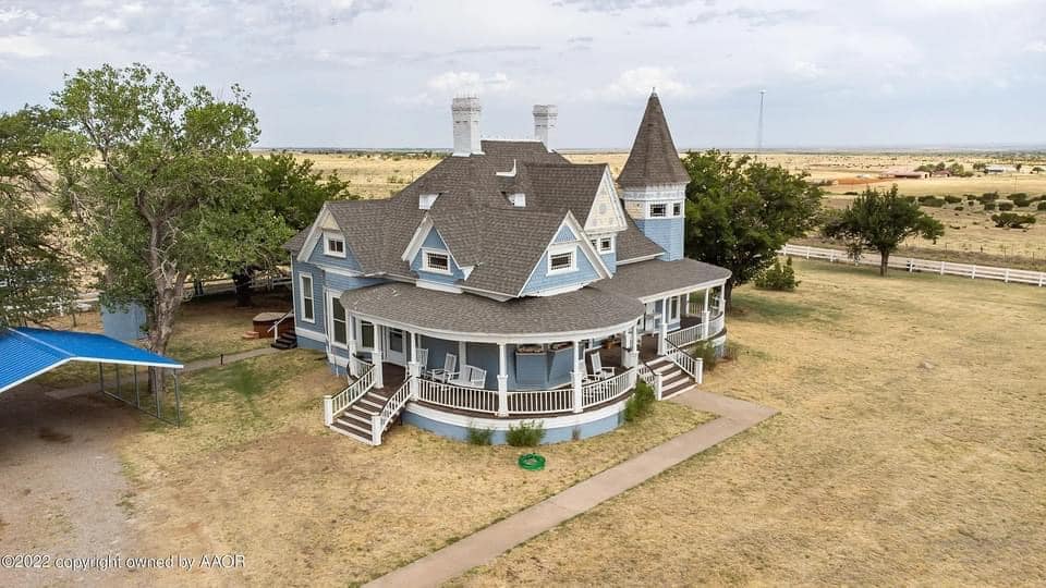1892 Victorian For Sale In Clarendon Texas
