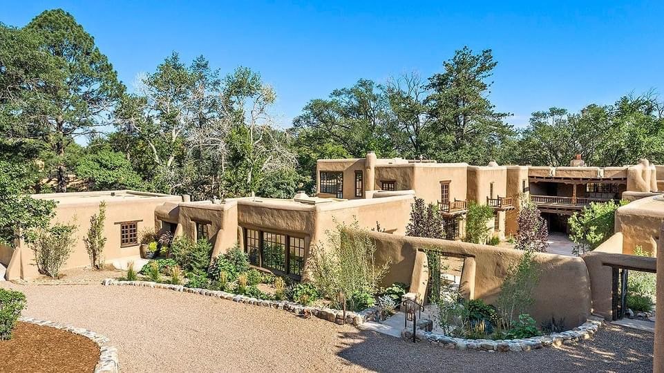 1845 Historic House For Sale In Santa Fe New Mexico — Captivating Houses