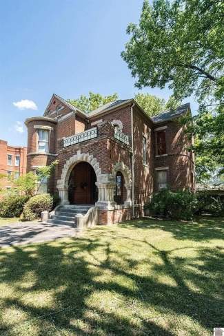 1888 Romanesque Revival Style Home In Paducah Kentucky — Captivating Houses