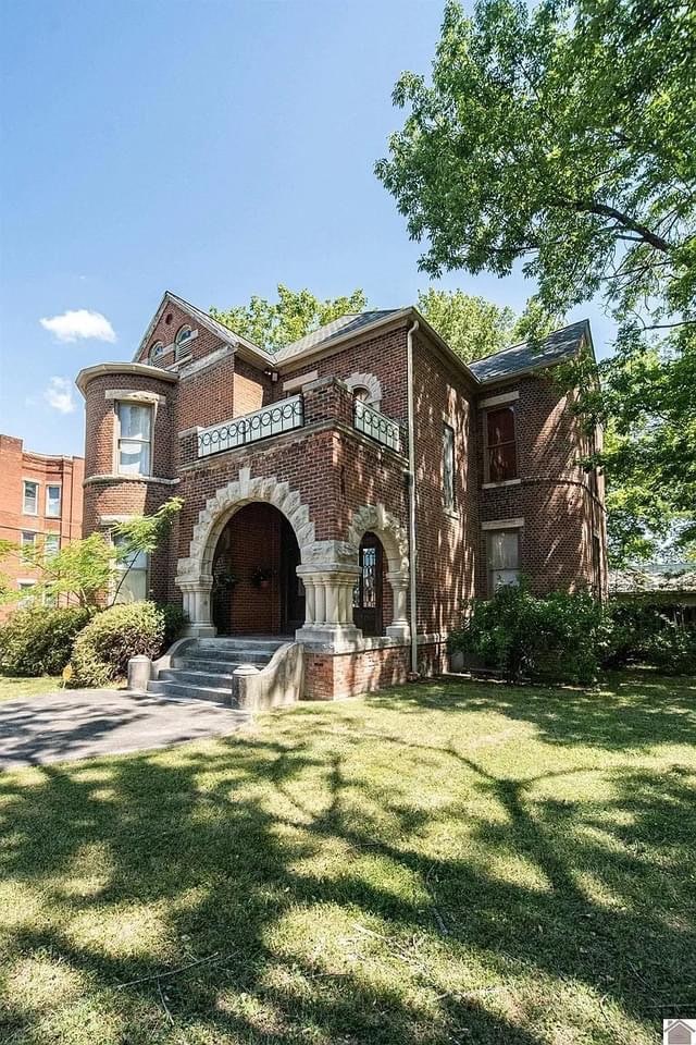 1888 Romanesque Revival Style Home For Sale In Paducah Kentucky