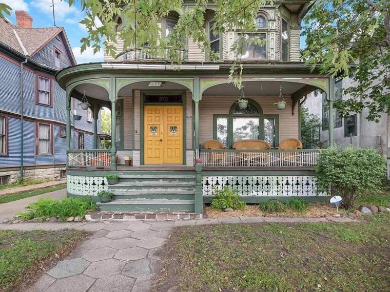 1900 Victorian In Minneapolis Minnesota — Captivating Houses