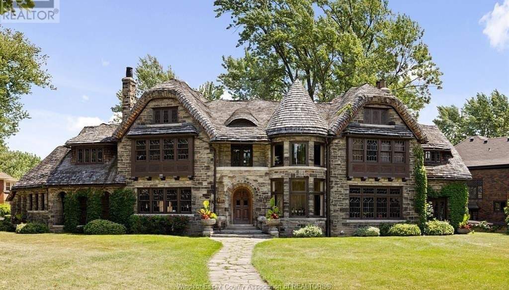 1928 Mansion For Sale In Windsor Ontario Canada — Captivating Houses