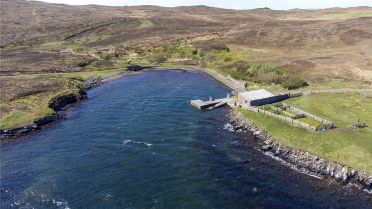 17th Century Vaila Hall For Sale In Shetland Scotland — Captivating Houses