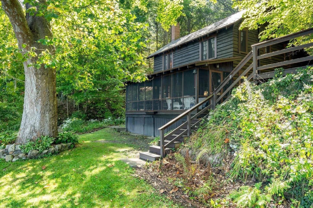 1880 Lake Cottage For Sale In Ithaca New York