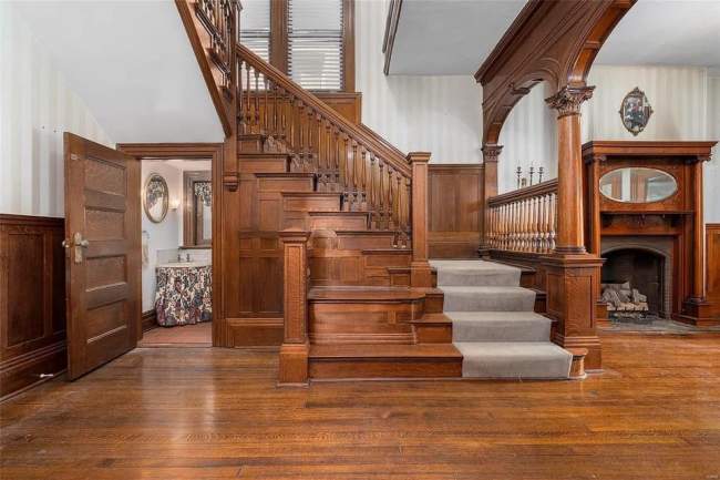 1893 Stone House In Saint Louis Missouri — Captivating Houses