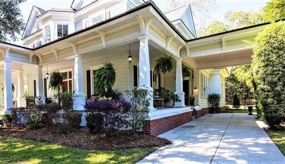 1904 Historic House In Quitman Georgia — Captivating Houses