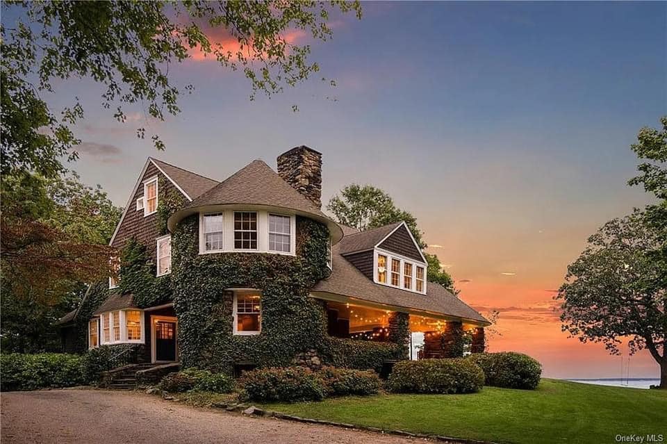 1900 Victorian For Sale In Mamaroneck New York