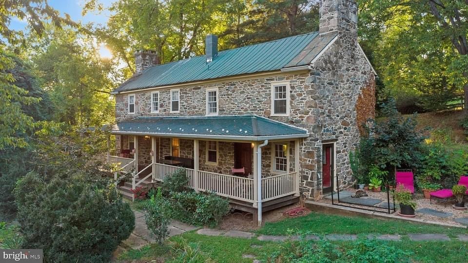1745 Guinea Bridge Farm For Sale In Purcellville Virginia — Captivating Houses