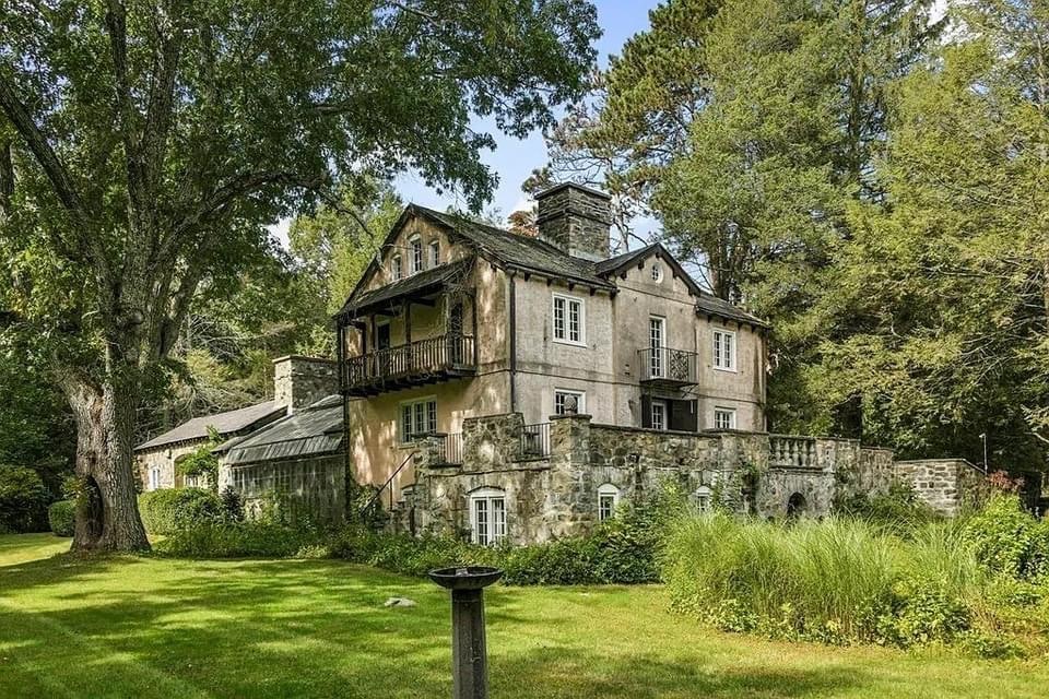 1901 Historic Italian Villa For Sale In Sudbury Massachusetts