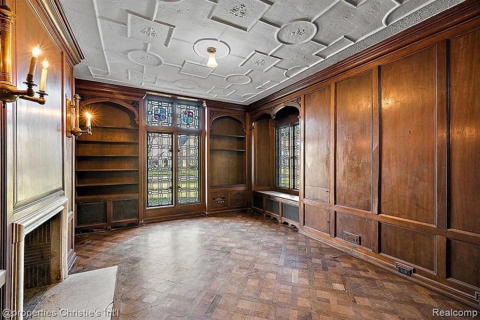 1925 Tudor Revival For Sale In Detroit Michigan