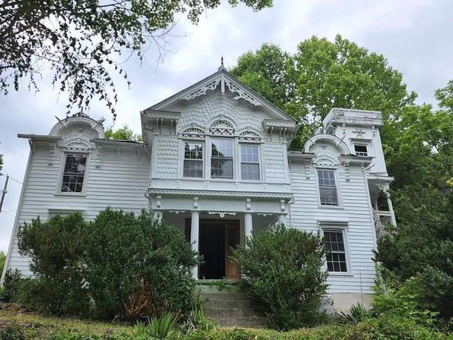 1861 Fixer Upper In Radford Virginia — Captivating Houses