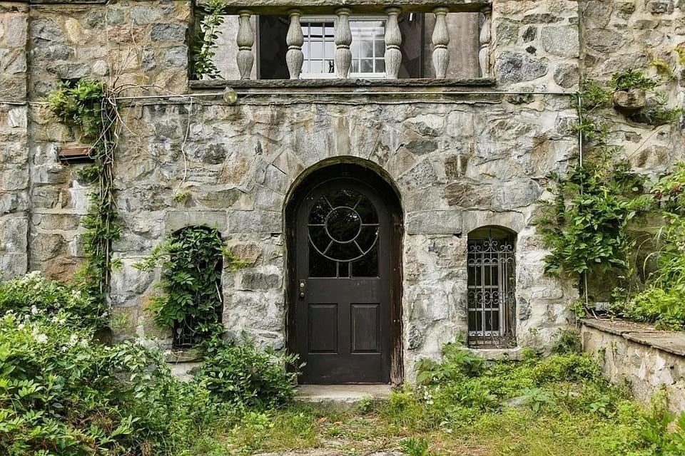 1901 Historic Italian Villa For Sale In Sudbury Massachusetts