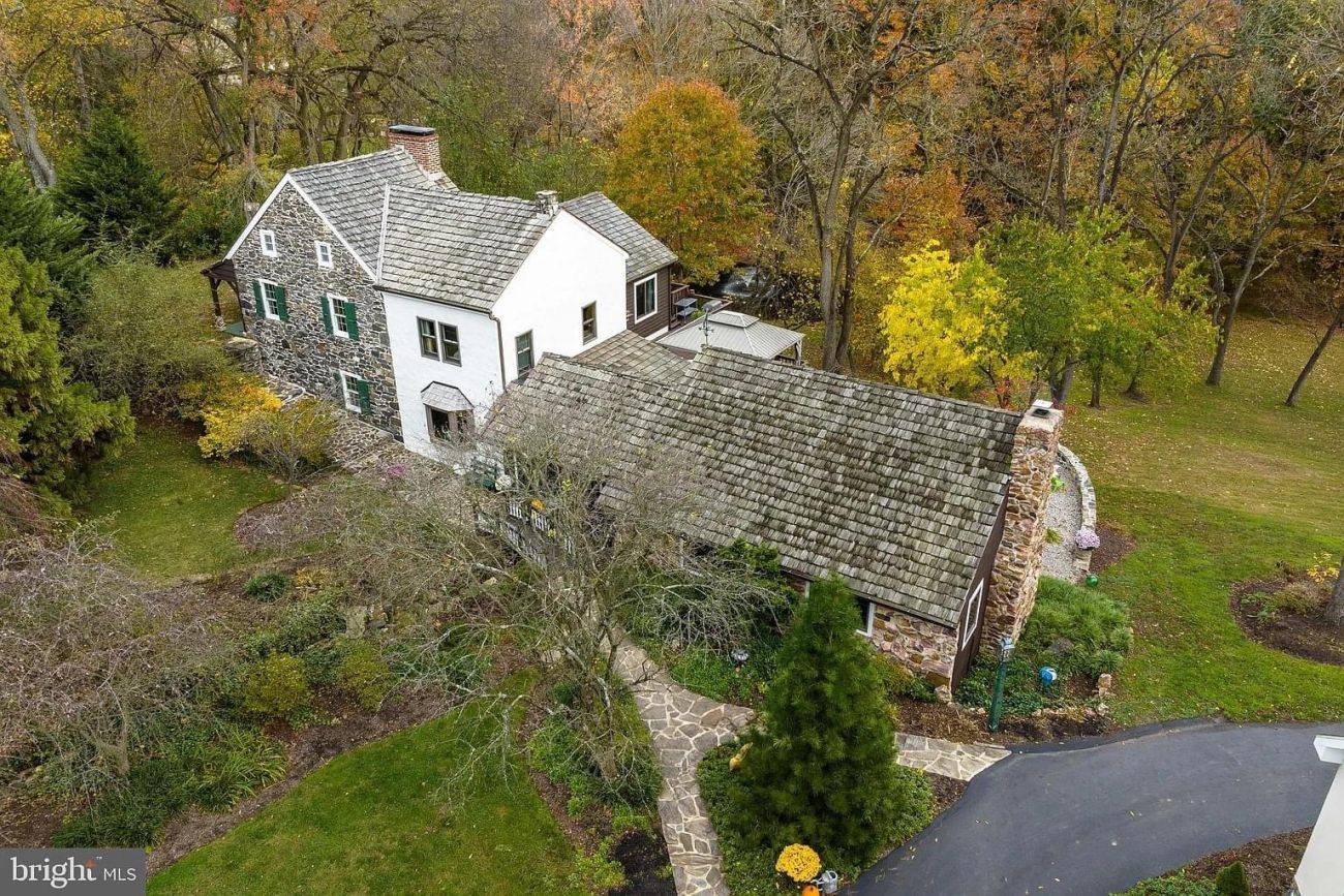 1860 Farmhouse For Sale In Landenberg Pennsylvania