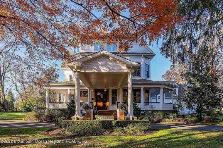 1903 Historic House In Shrewsbury Boro New Jersey — Captivating Houses