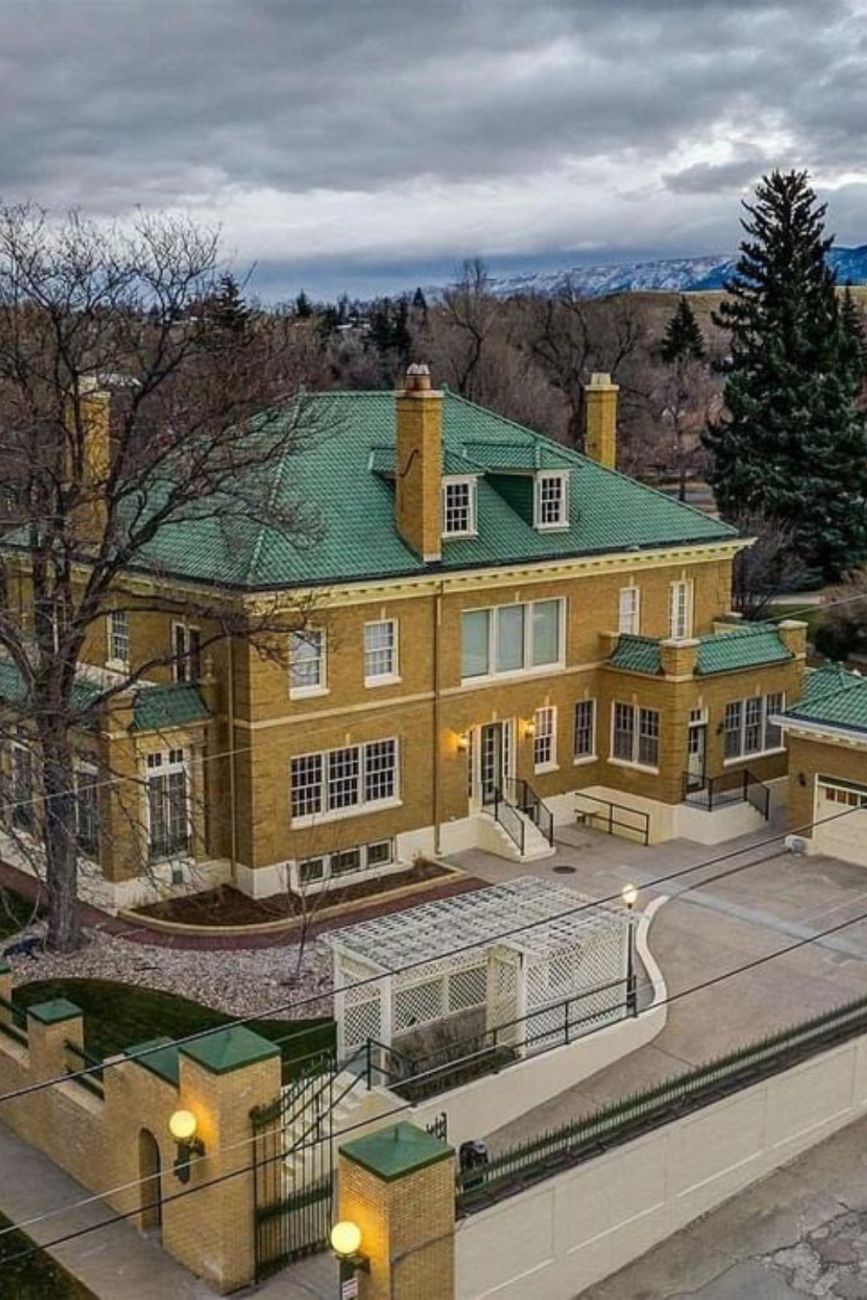 1923 Welker F Henning Mansion For Sale In Casper Wyoming