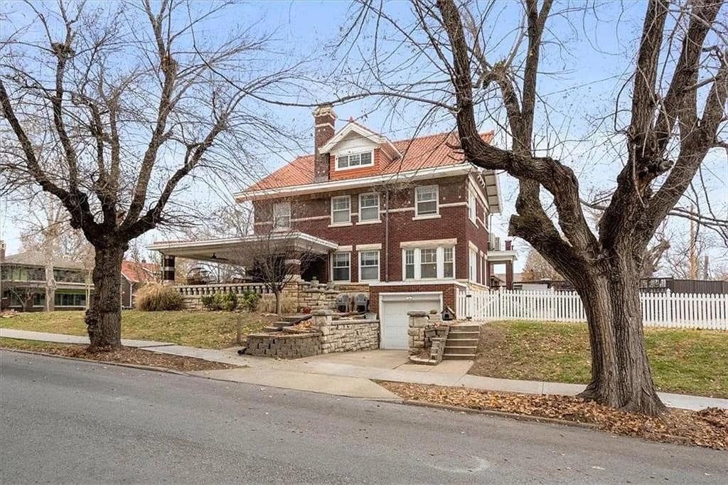 1918 Historic House For Sale In Kansas City Kansas
