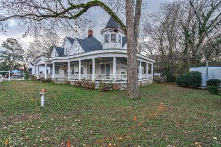 1908 Historic House In Bishop Georgia Captivating Houses   CDF1CCD4 353E 470C B097 CE80FF9B7EF0 455x303 