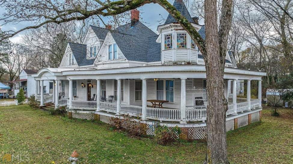 1908 Historic House In Bishop Georgia Captivating Houses   EFB90B85 AD8C 4B62 A45C 23D5FF0C0DF3 975x548 