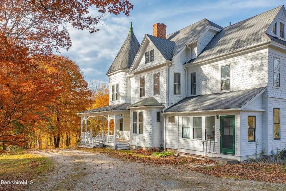 1880 Victorian In Lee Massachusetts — Captivating Houses