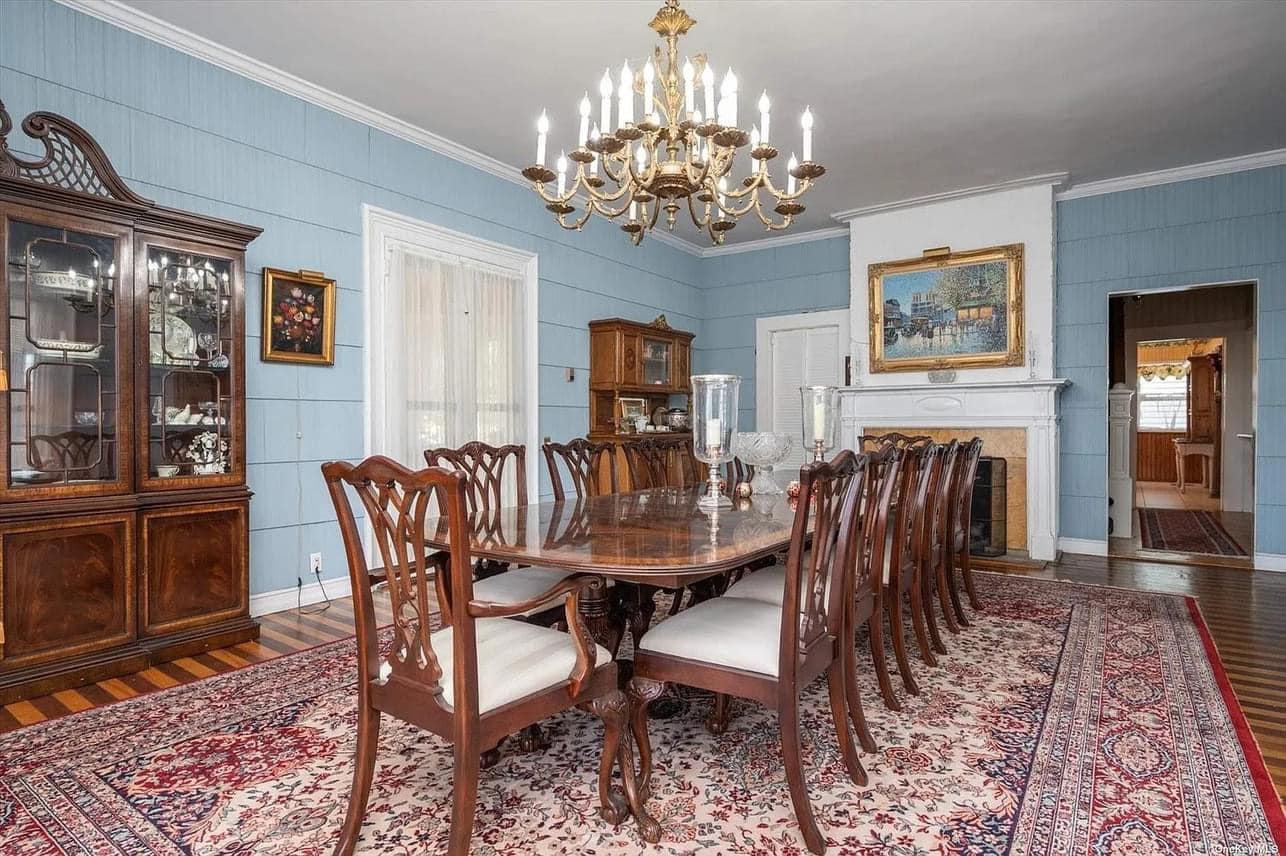 1830 Historic House For Sale In Roslyn New York