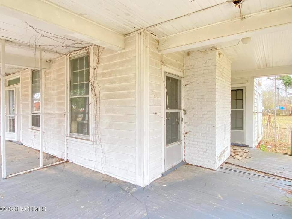 1857 Fixer Upper In Rich Square North Carolina — Captivating Houses