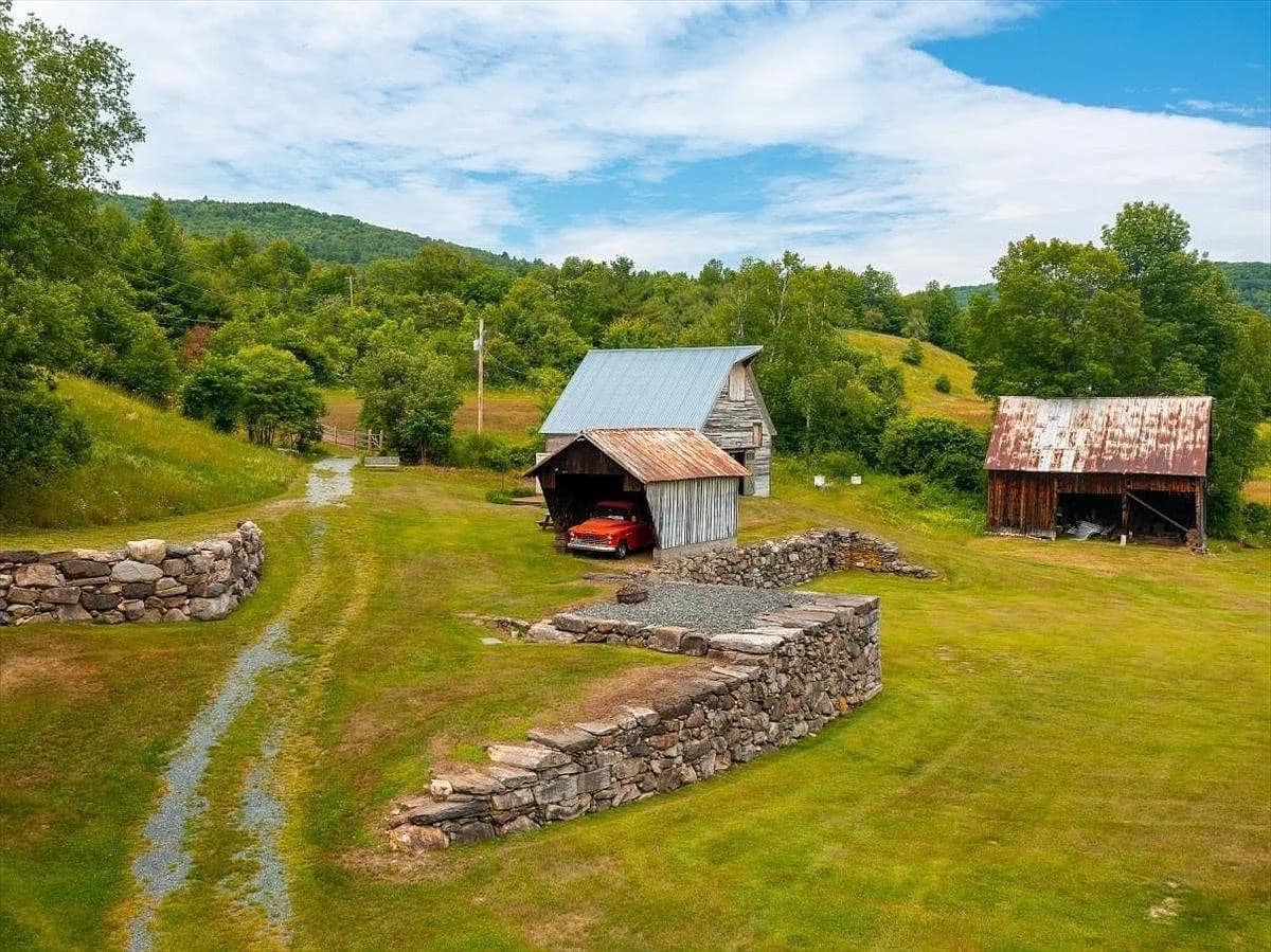 1905 Farmhouse For Sale In Woodstock Vermont