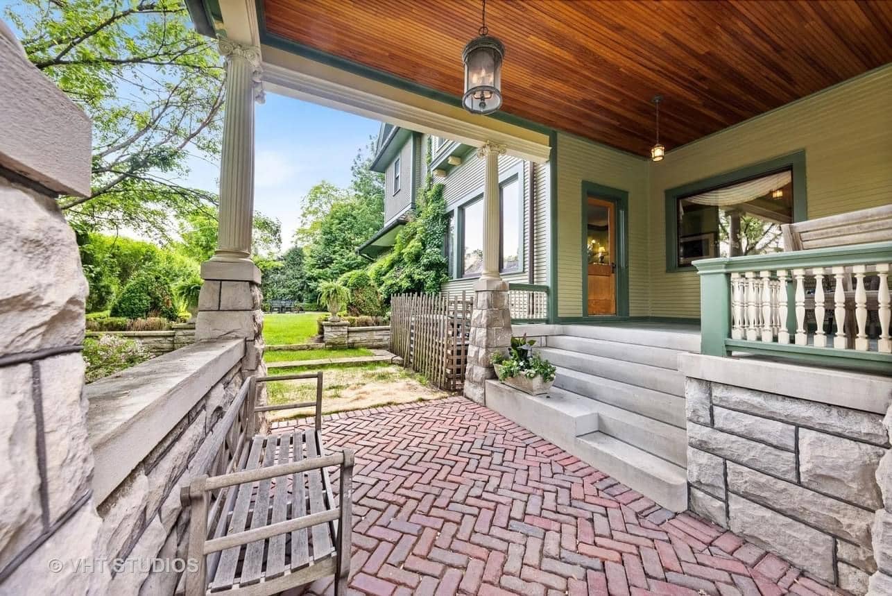1886 Victorian For Sale In Hinsdale Illinois