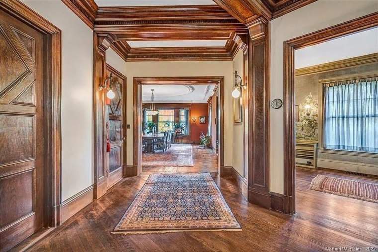 1907 Trowbridge House For Sale In New Haven Connecticut — Captivating ...