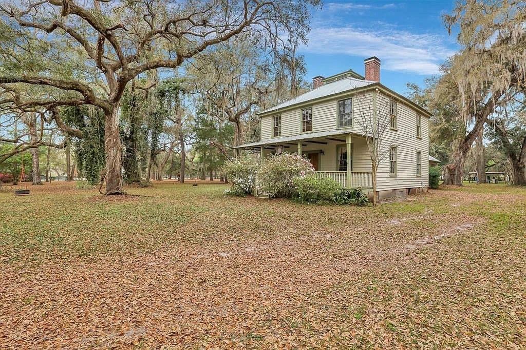 1826 Farmhouse For Sale In Waynesville Georgia
