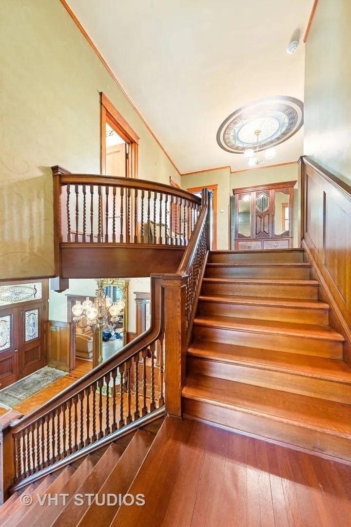 1886 Victorian For Sale In Hinsdale Illinois