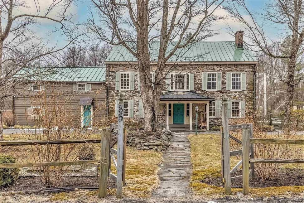 1720 Stone House In Woodstock New York Captivating Houses   FCD4AC1D 1739 4602 803C AEC7F9E0633D 975x651 