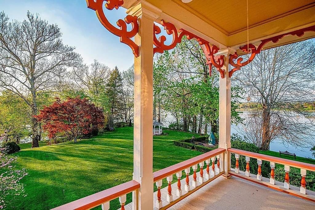 1870 Victorian For Sale In Greenup Kentucky