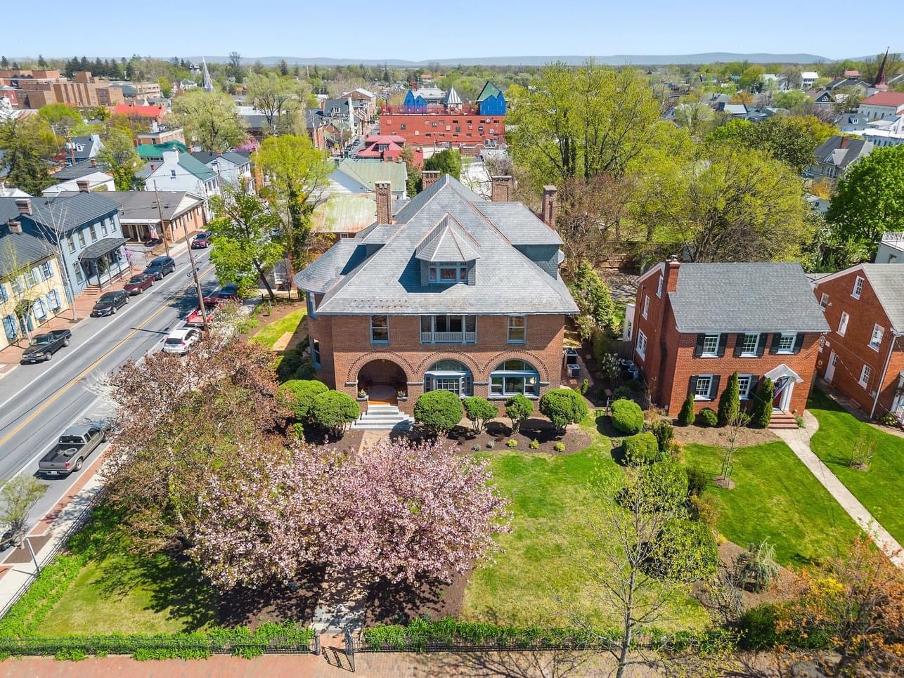 1890 Historic House For Sale In Winchester Virginia