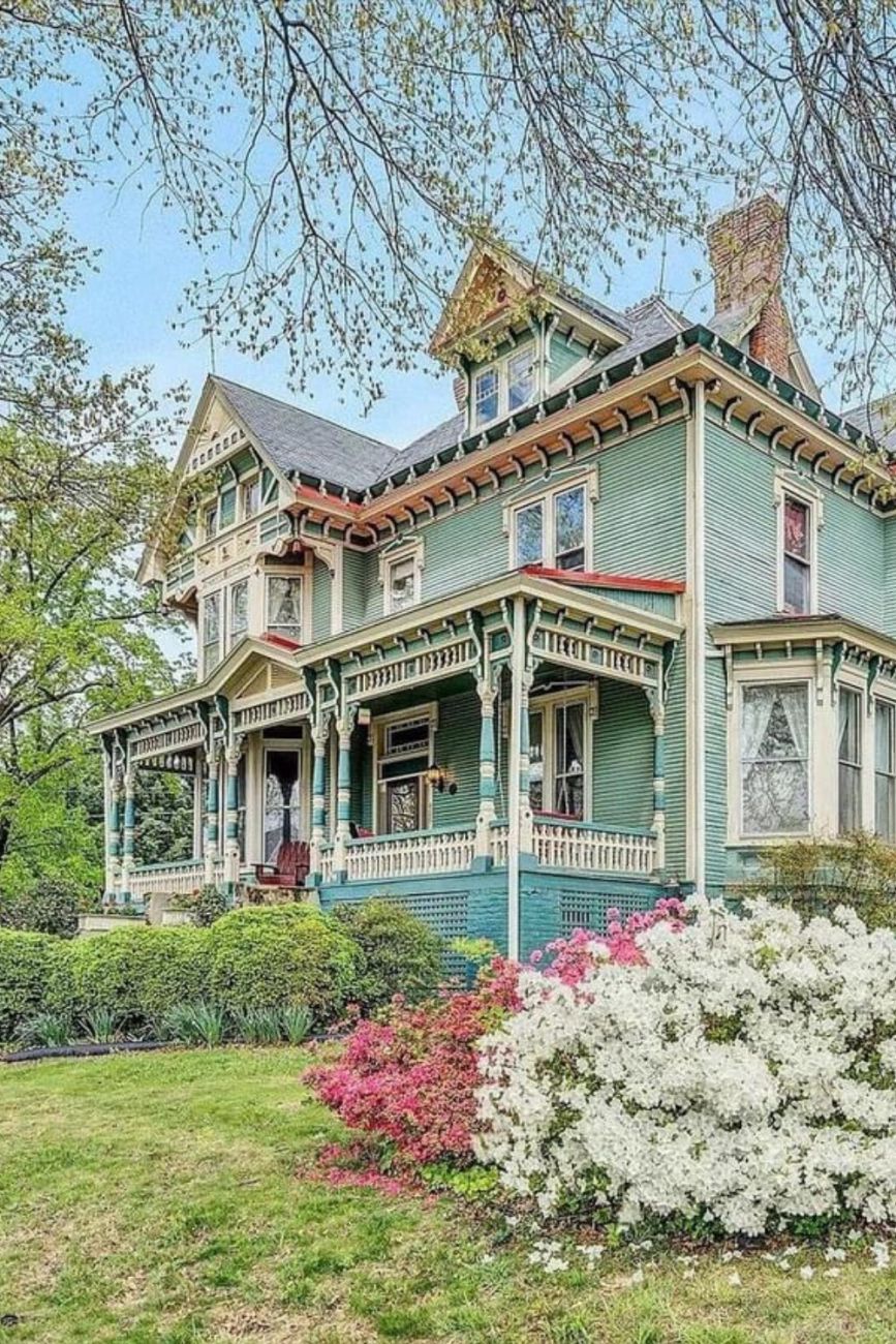 1889 Victorian For Sale In Salem Virginia