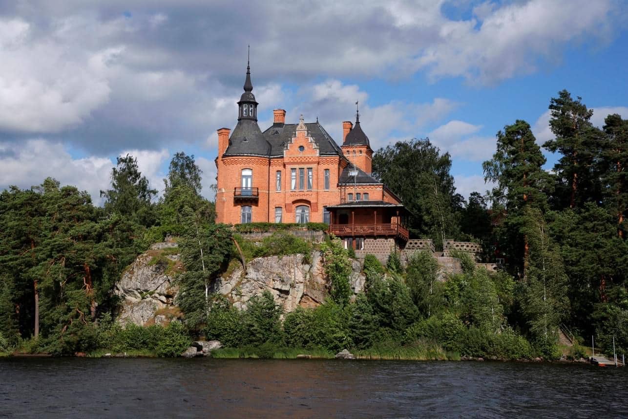 1886 Mansion For Sale In Sweden