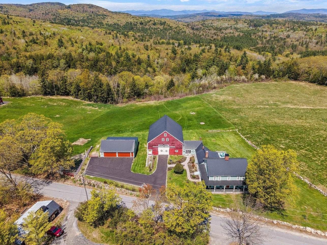 1792 Farmhouse For Sale In Sanbornton New Hampshire