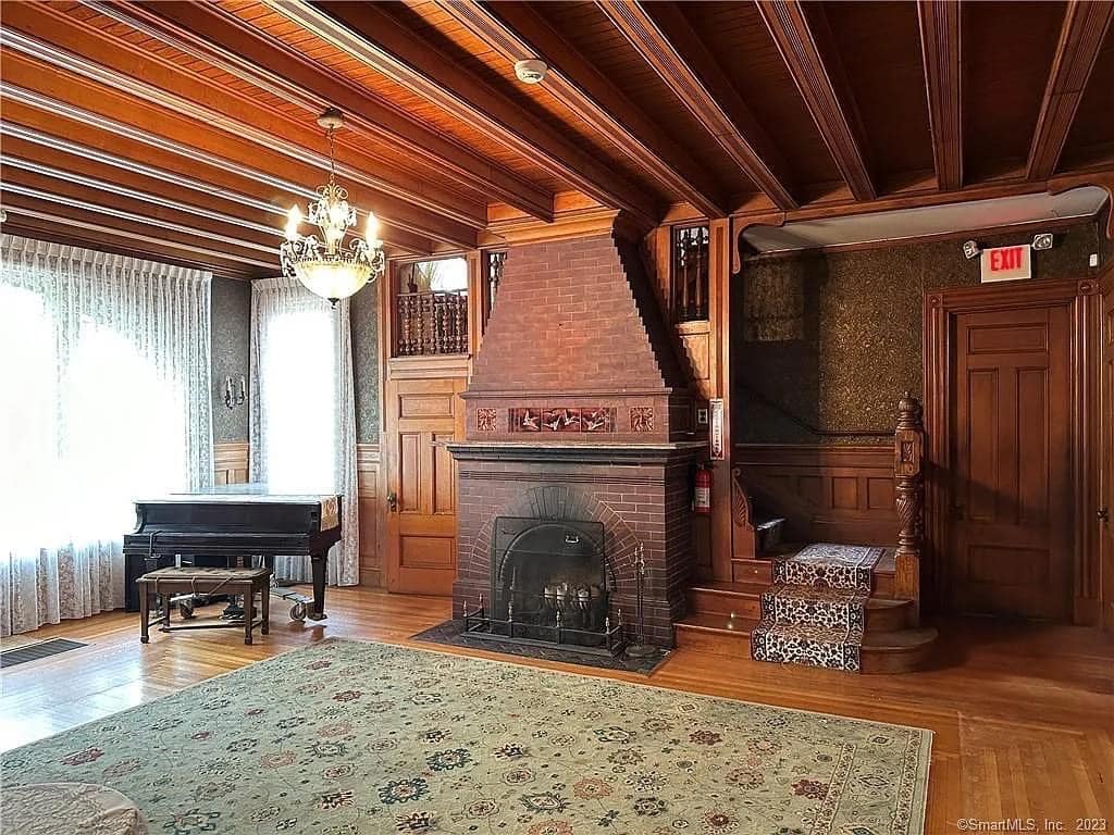 1895 Sloper-Wesoly Mansion For Sale In New Britain Connecticut