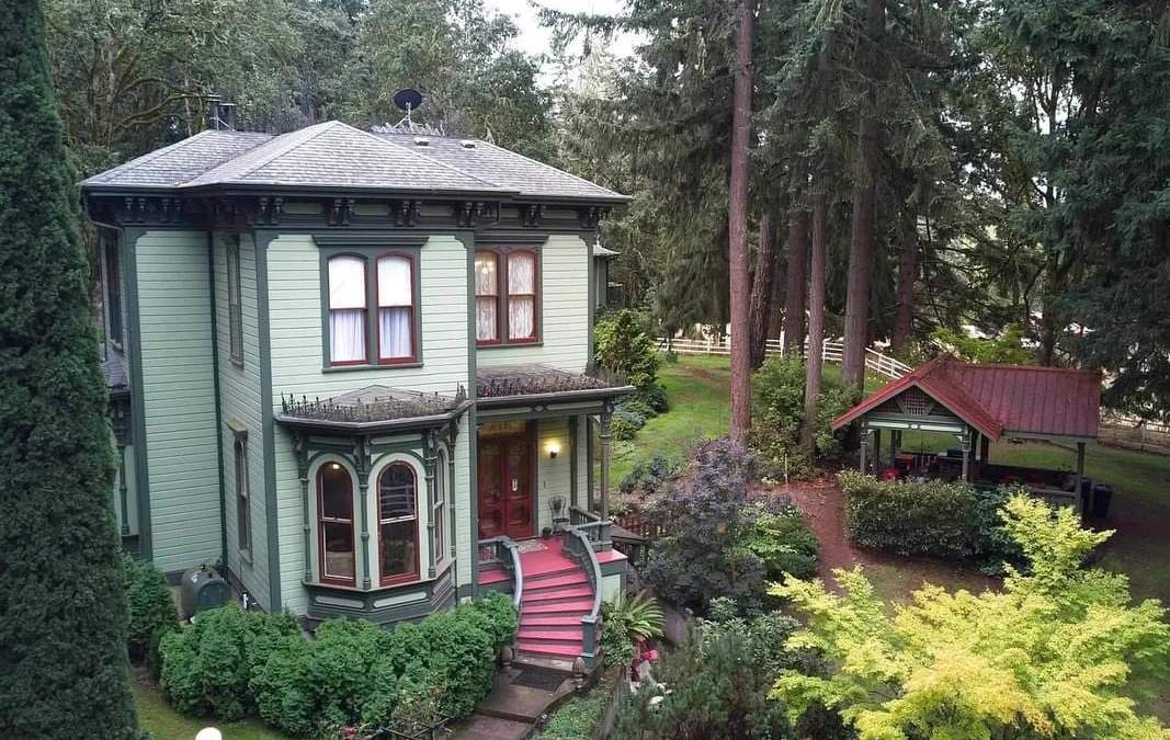 1884 Italianate For Sale In Salem Oregon — Captivating Houses