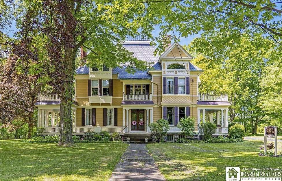 1882 Victorian In Westfield New York — Captivating Houses