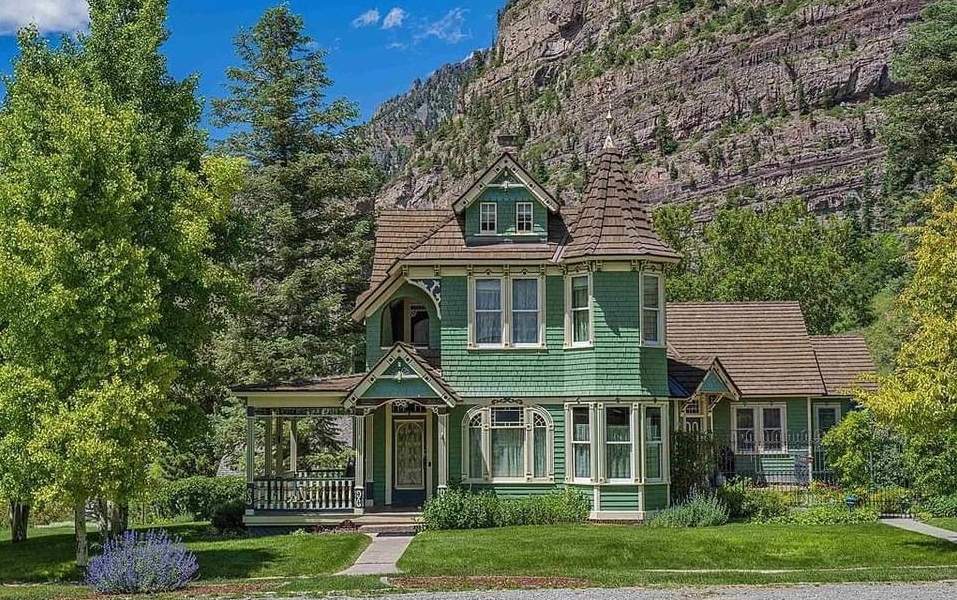 1898 Victorian For Sale In Ouray Colorado — Captivating Houses