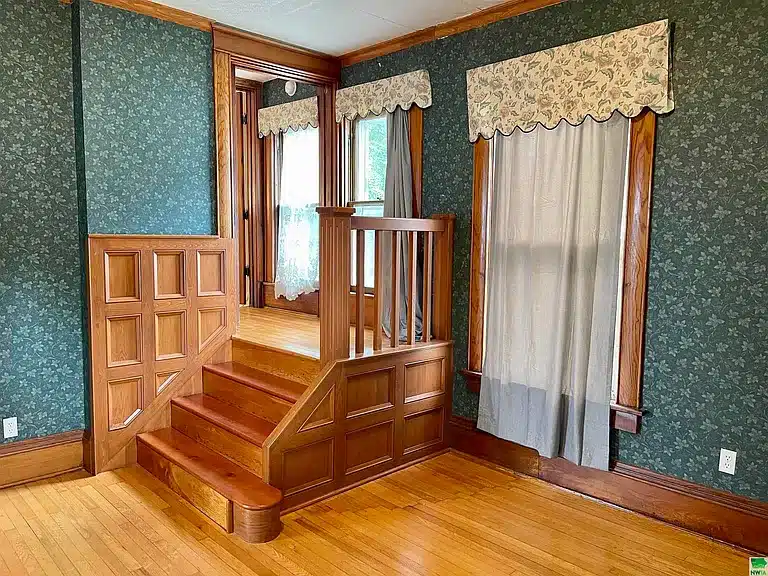 1910 Historic House For Sale In Storm Lake Iowa