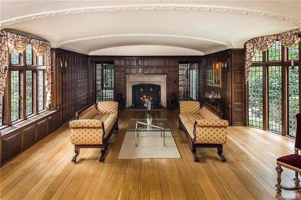 1927 Tudor Revival For Sale In Bronxville New York