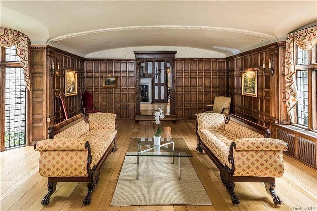 1927 Tudor Revival For Sale In Bronxville New York
