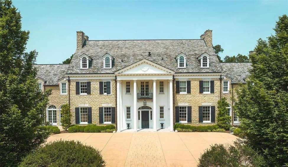 1927 Mansion In Alton Illinois Captivating Houses   IMG 9028 975x566 