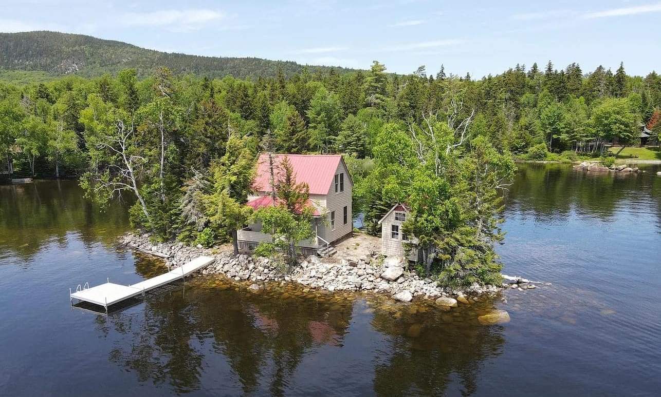 1950 Cottage For Sale In Rangeley Maine — Captivating Houses