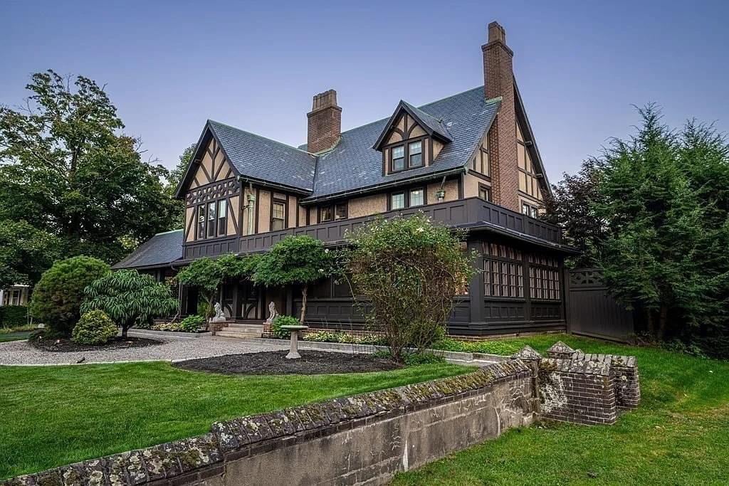 1910 Tudor Revival For Sale In Attleboro Massachusetts
