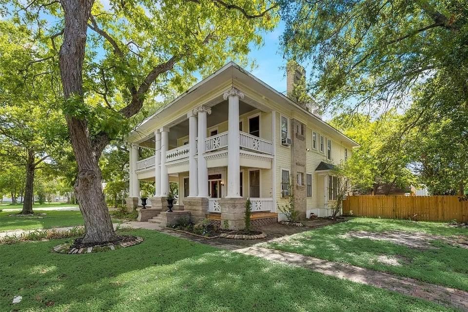 1910 Historic House For Sale In Kerens Texas