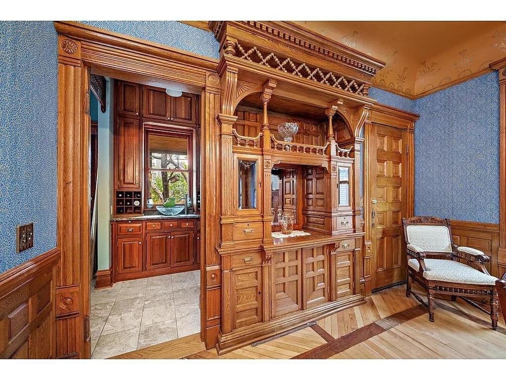 1890 Victorian For Sale In Minneapolis Minnesota