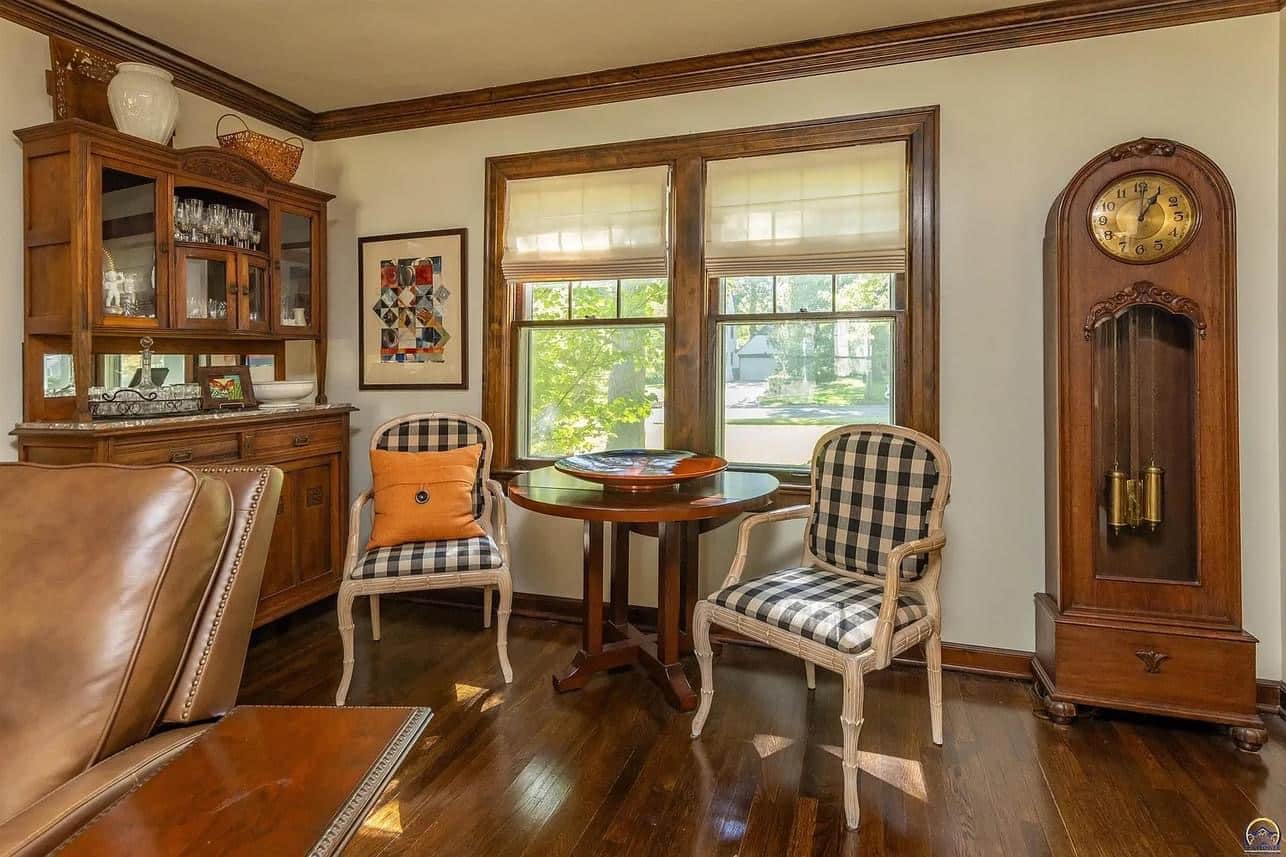 1938 Colonial For Sale In Topeka Kansas