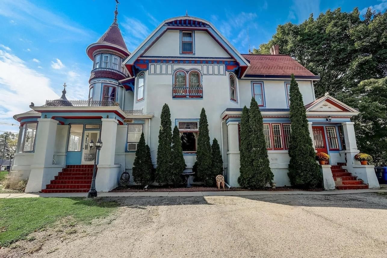 1897 Victorian For Sale In Columbus Wisconsin
